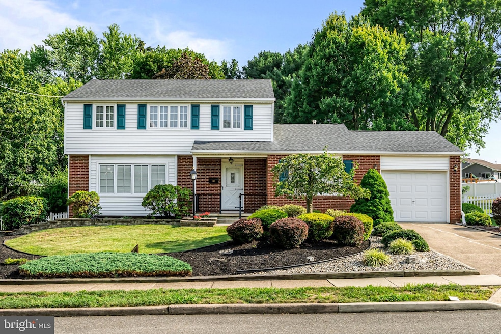 For Sale $385,000 • Co-Listing Agent