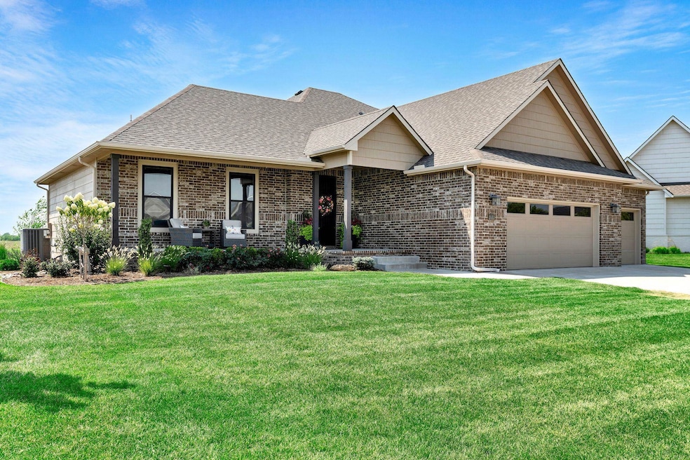 1611 N Shadow Rock Dr, Andover, KS 67002 - photo 1