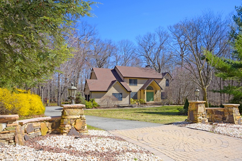 12 Pheasant Run, Kinnelon, NJ 07405 - photo 1