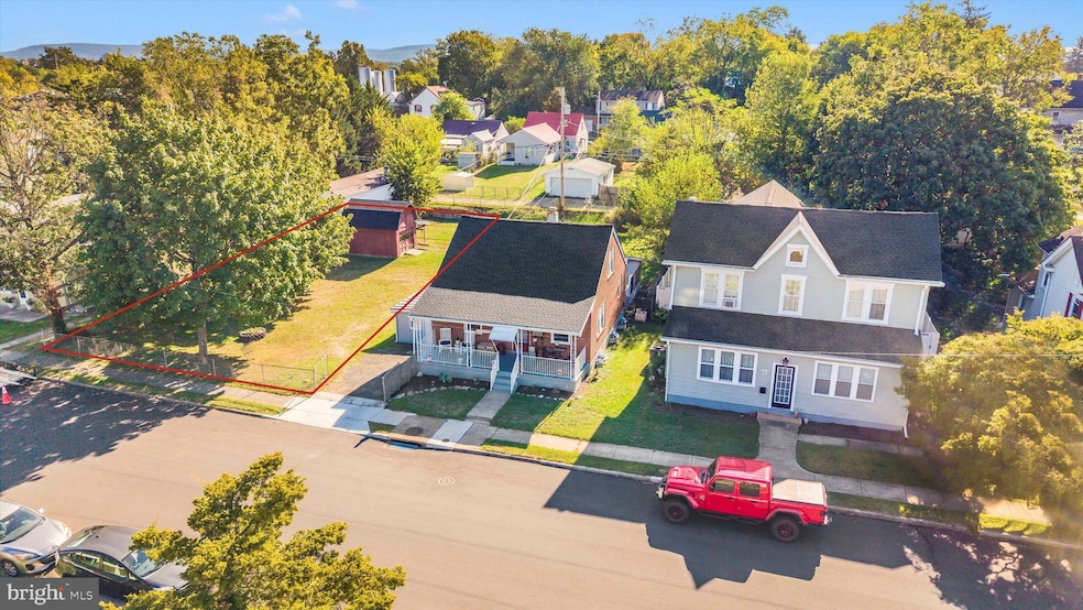 614 Chestnut St, Hagerstown, MD 21740 - photo 1