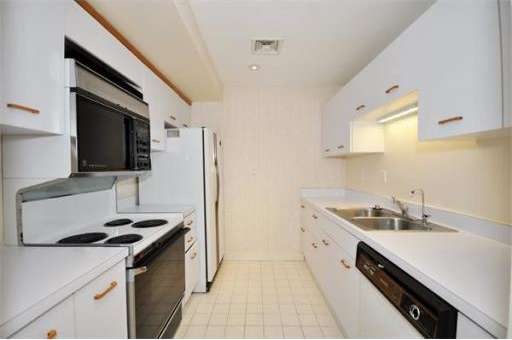 26 Holly Ln unit 3D, Chestnut Hill, MA 02467 - photo 1