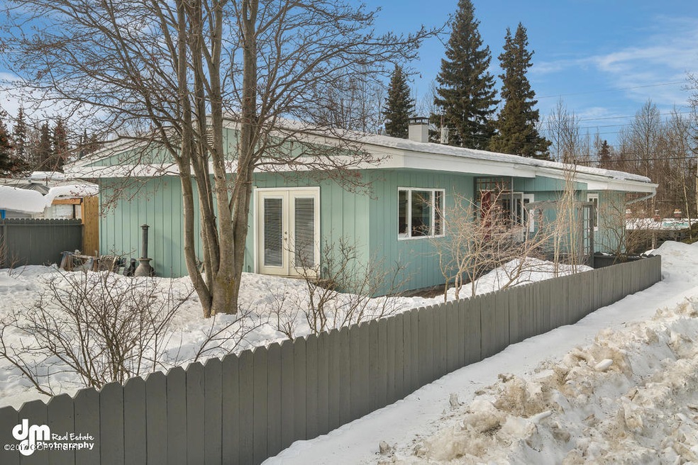 2000 W 34th Ave, Anchorage, AK 99517 - photo 1