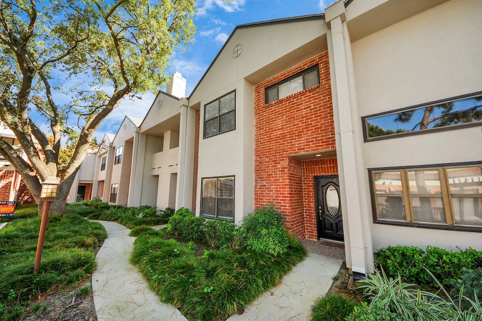 For Rent $2,500/month