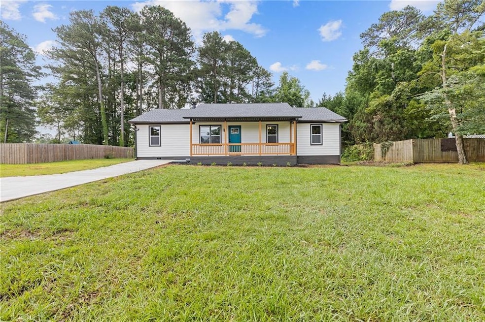 Ranch-style home with covered porch