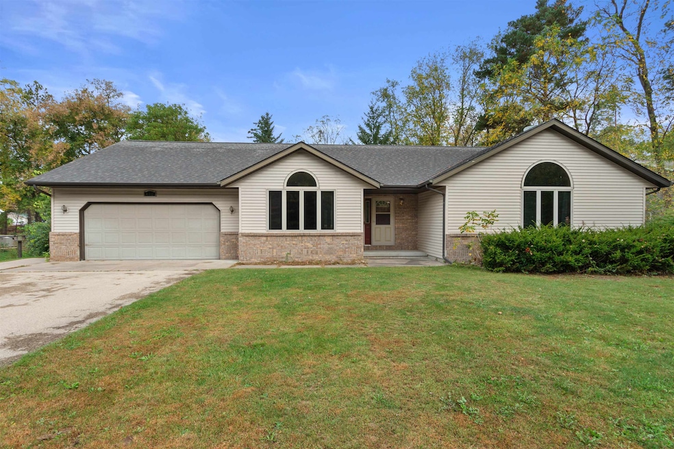 Under Contract $320,000 • Co-Listing Agent