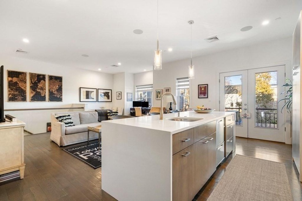 31 Bowman St unit 3, Boston, MA 02122 - photo 1