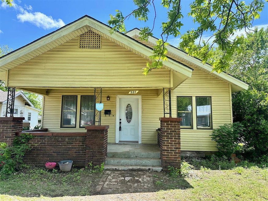 531 W Wallace St, Shawnee, OK 74801 - photo 1