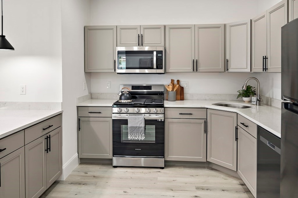 8 Oakhurst St unit 1, Dorchester Center, MA 02124 - photo 1