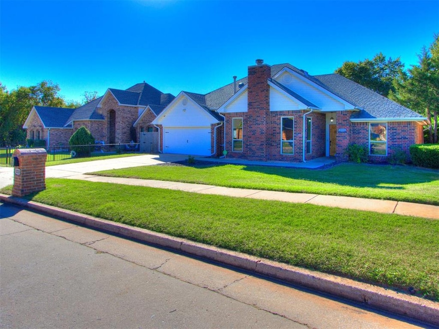 1824 E Main St, Moore, OK 73160 - photo 1