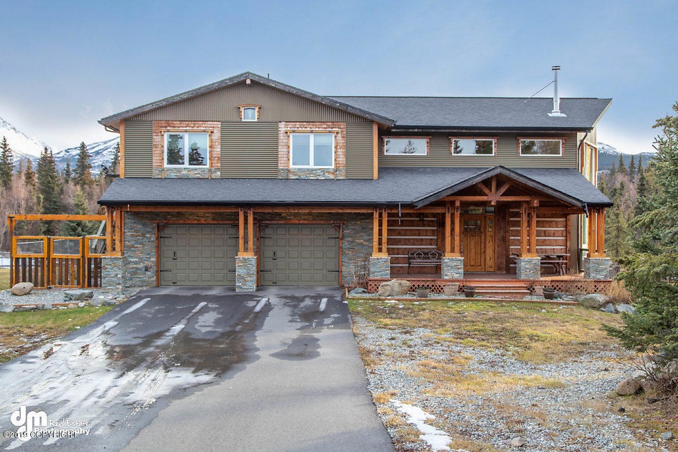 Exterior Front_4528-SMALL