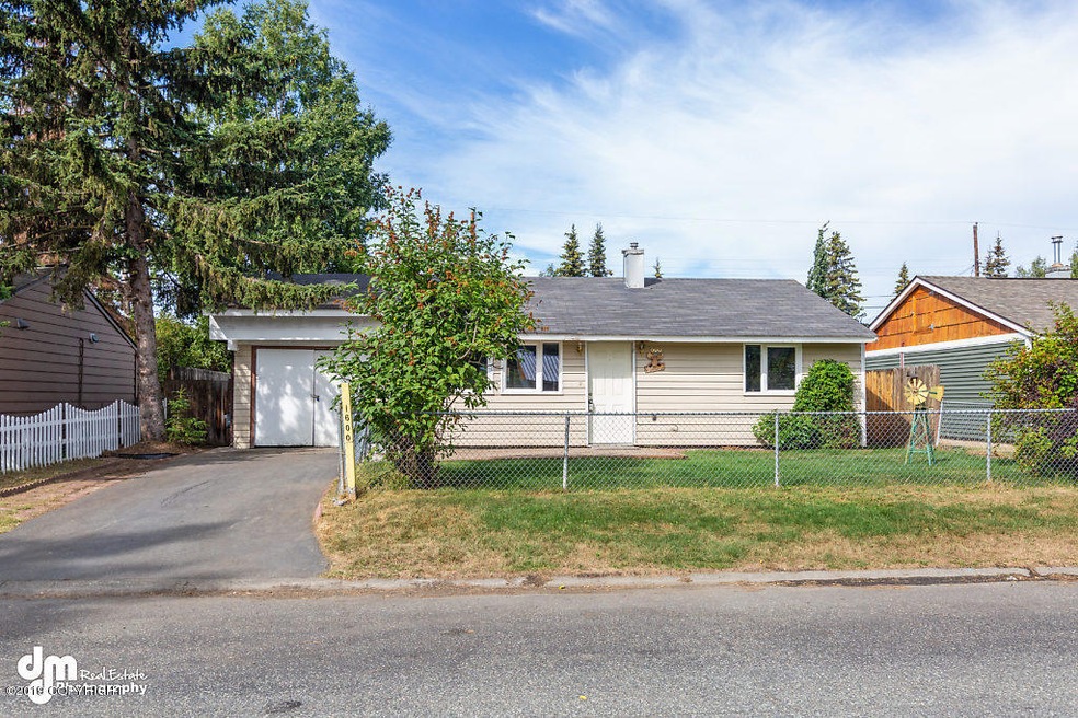 Exterior Front_29-SMALL