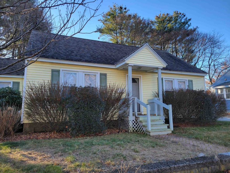 1077 Cilley Rd, Manchester, NH 03103 - photo 1