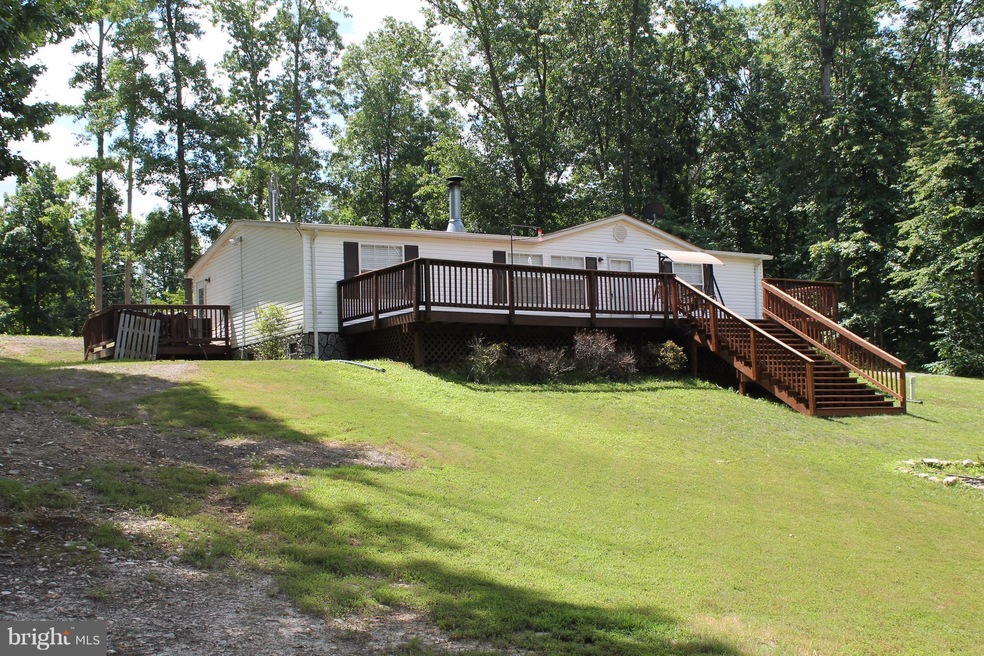 370 Deer Run Cir, Front Royal, VA 22630 - photo 1