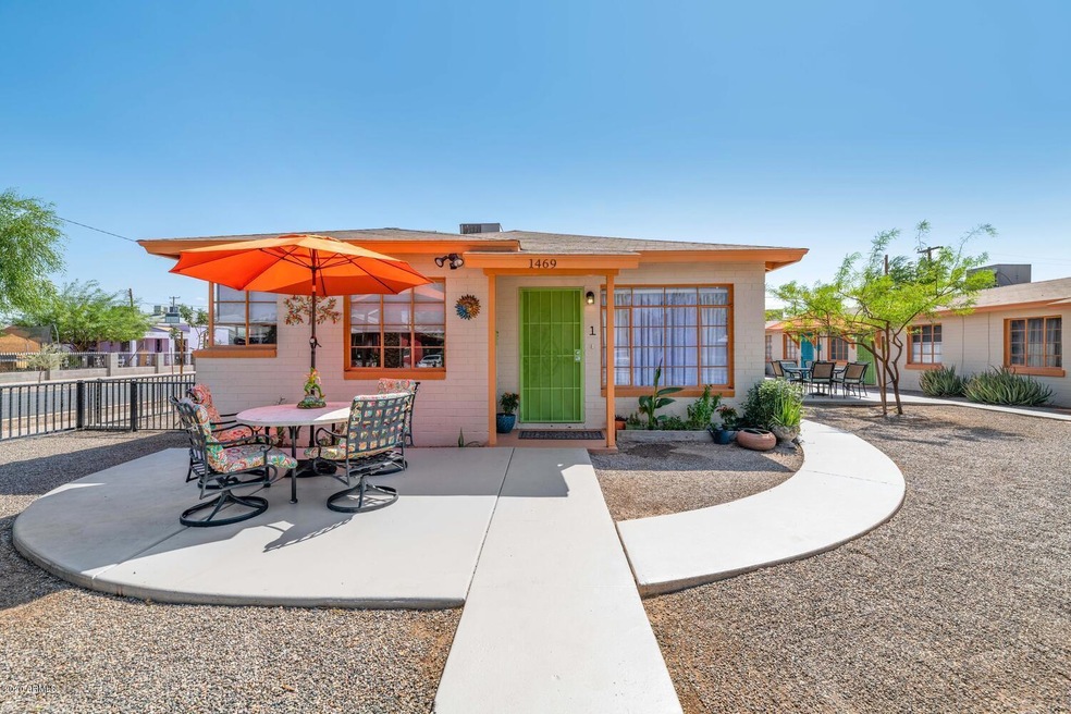 1469 E Fillmore St-large-001-025-1469 E