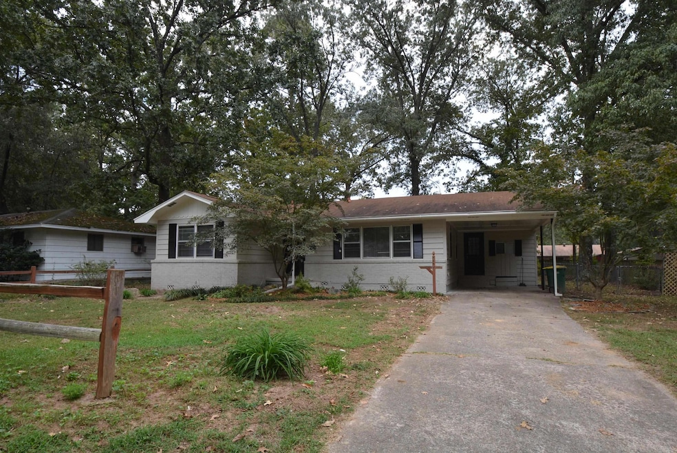 5709 Windamere Dr, Little Rock, AR 72209 - photo 1