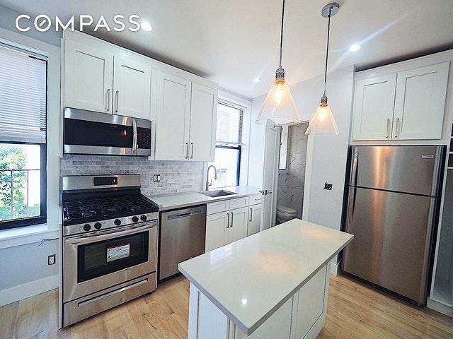 31-12 42nd St unit 13, Astoria, NY 11103 - photo 1
