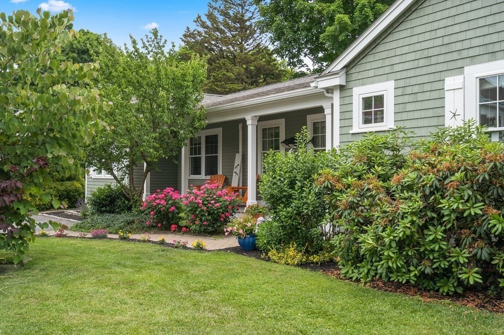 1 Carlton Dr, Newburyport, MA 01950 - photo 1