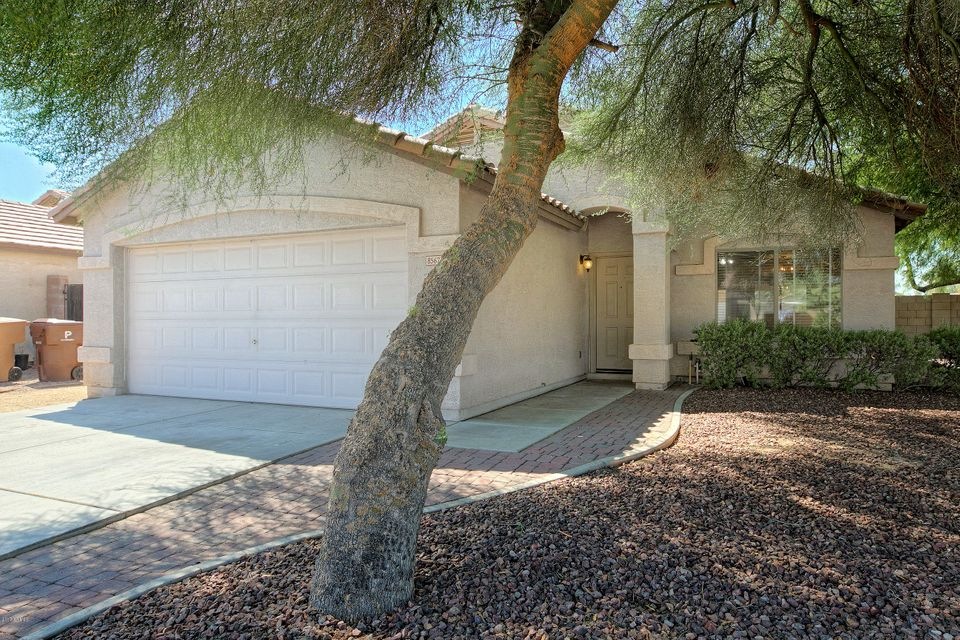 8567WCarolAve001