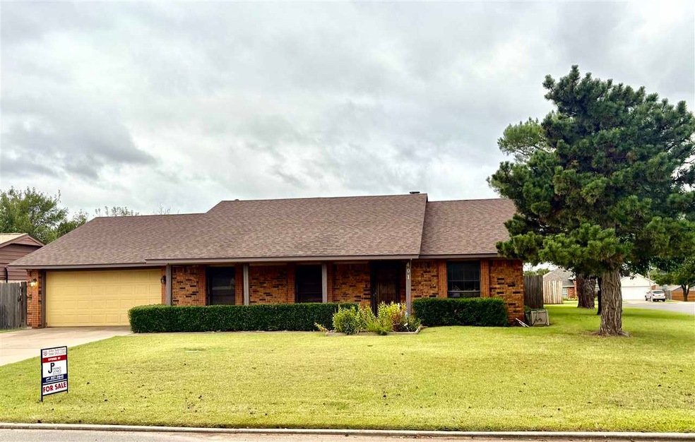 401 SW 78th St, Lawton, OK 73505 - photo 1