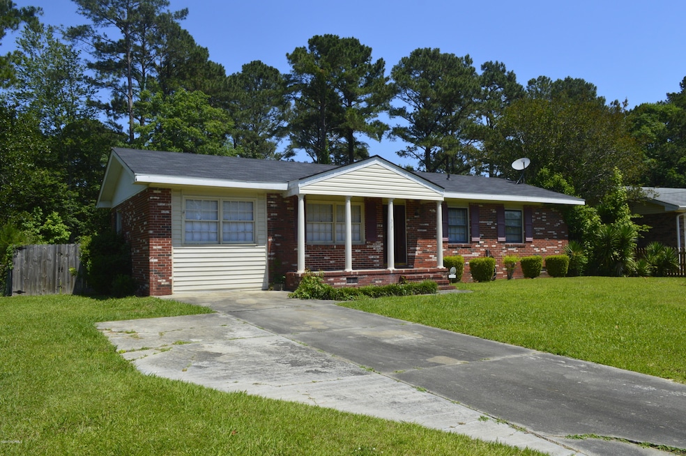 317 Cardinal Rd, Jacksonville, NC 28546 - photo 1