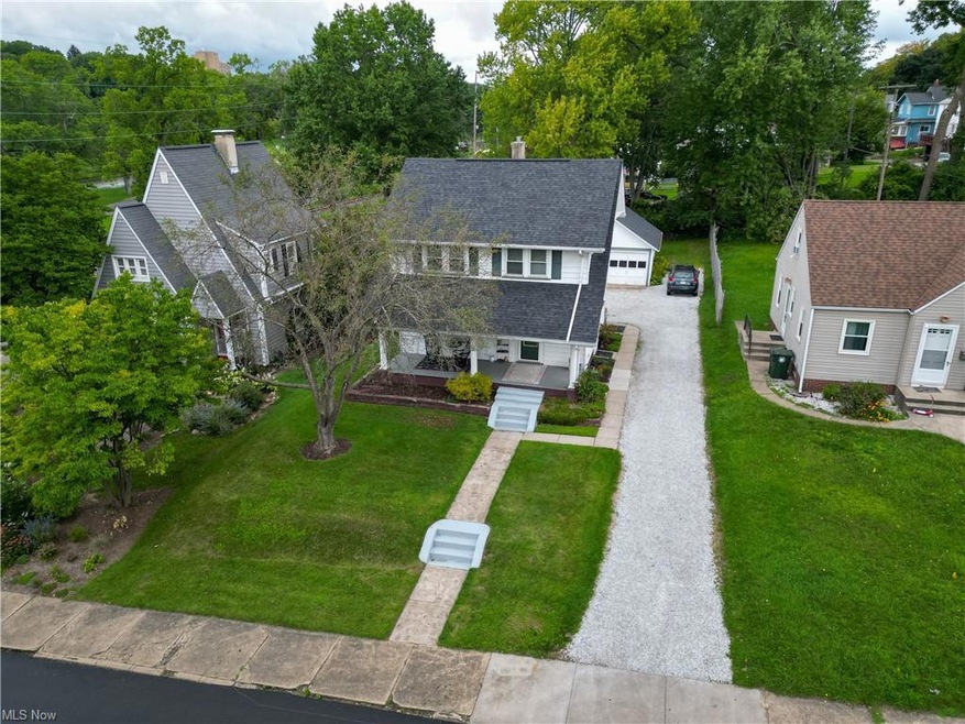 Front 1521 11th St NW, Canton, OH 44703