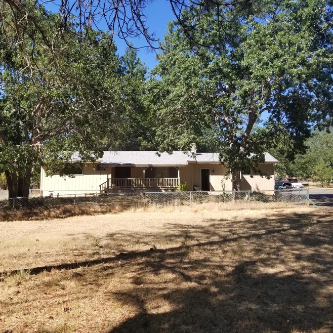 232 Appaloosa Ln, Grants Pass, OR 97526 - photo 1