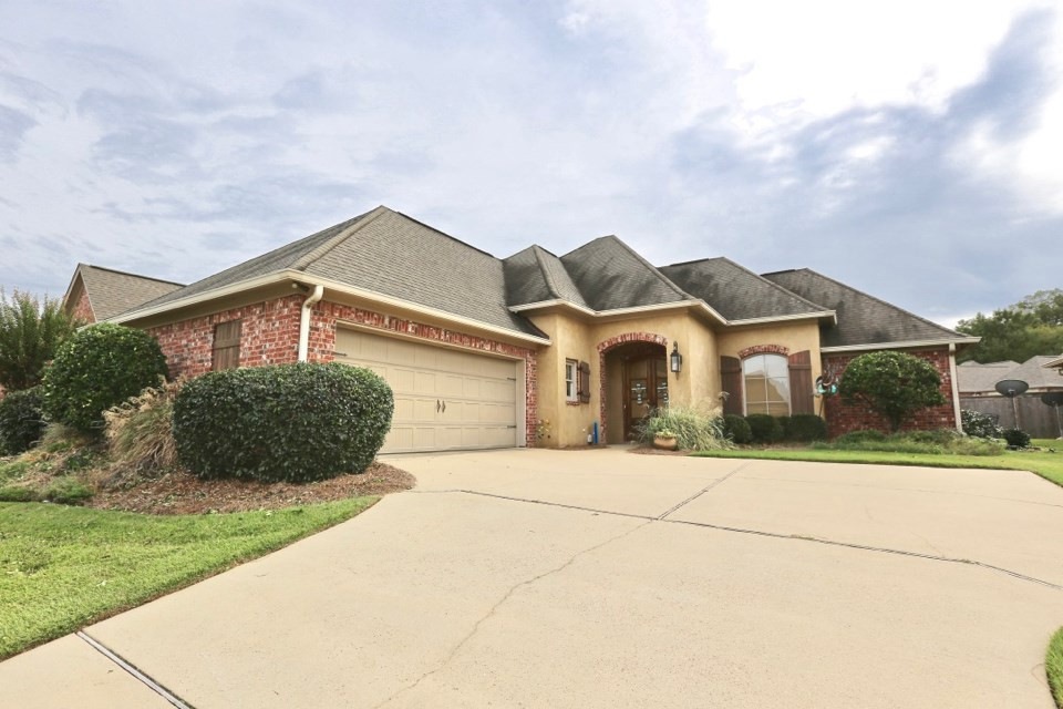 113 Martinique Dr, Madison, MS 39110 - photo 1