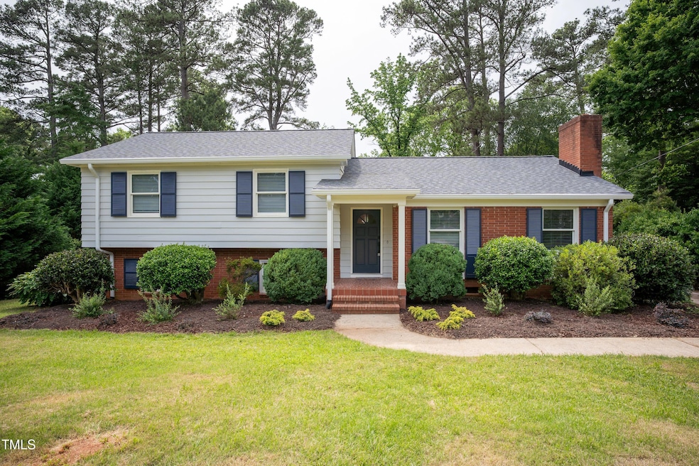 1-4813 GLEN FOREST-FRONT EXTERIOR