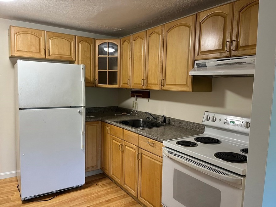 232 Low St unit 1, Newburyport, MA 01950 - photo 1