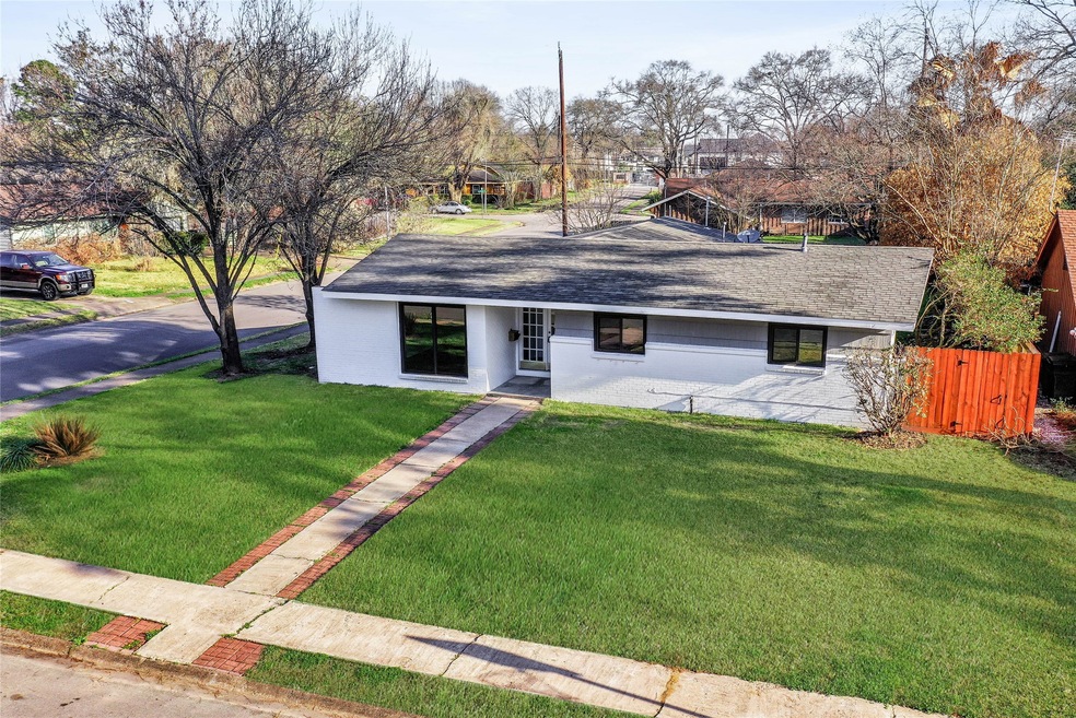 4622 De Lange Ln, Houston, TX 77092 - photo 1