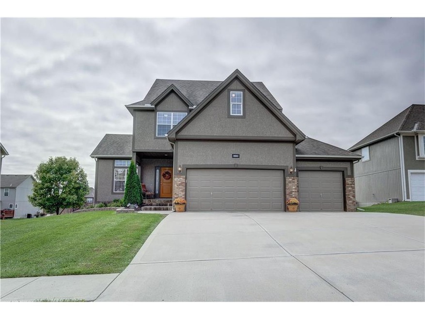 Beautiful and inviting. Homes sits in a cul-de-sac