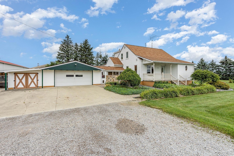 3705 N Beyer Rd, Saginaw, MI 48601 - photo 1