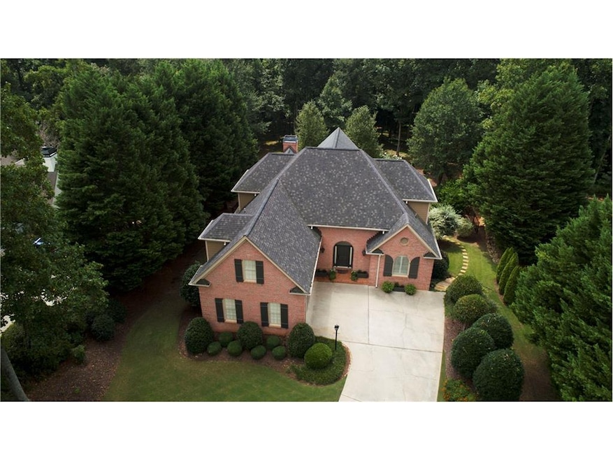 Aerial view of front of 980 Treyburn Run