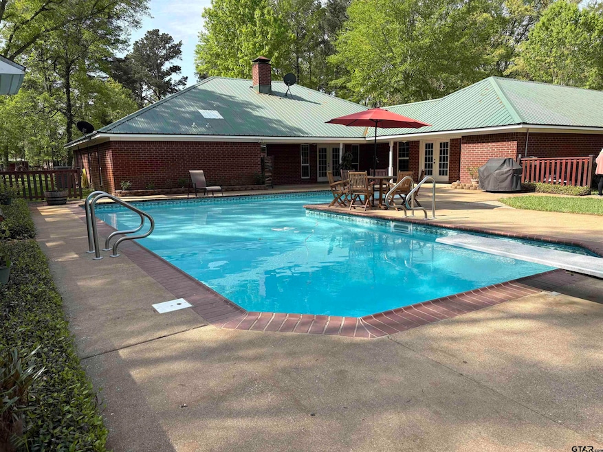 For Sale $575,000 • Co-Listing Agent