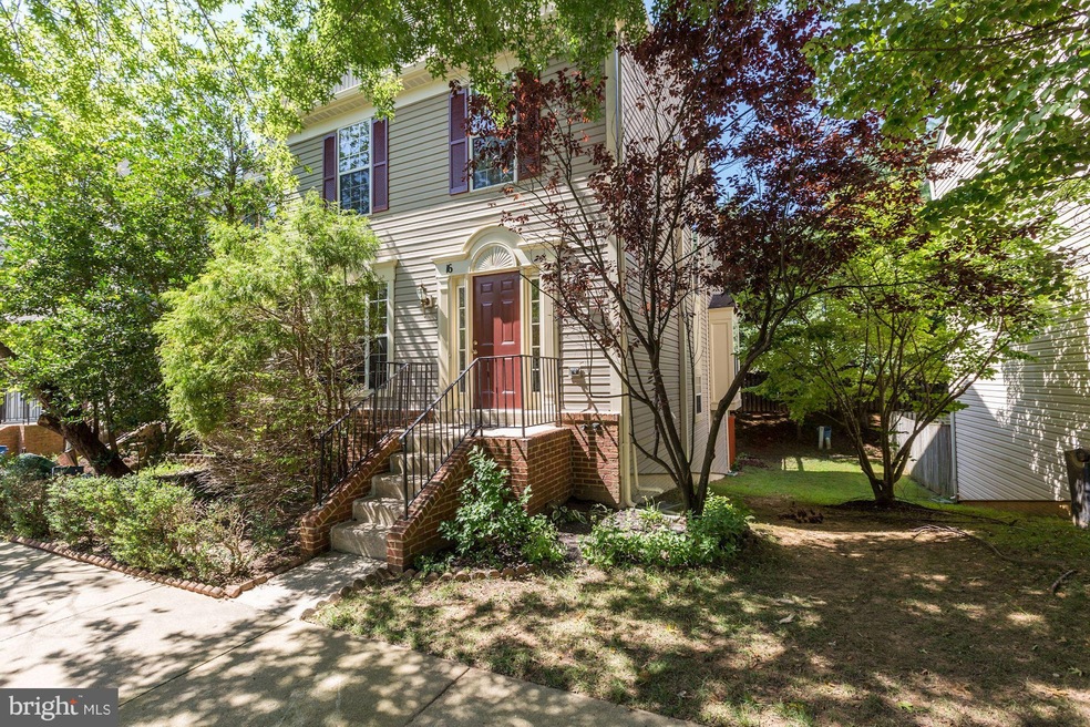 16 Cottage Field Ct, Germantown, MD 20874 - photo 1