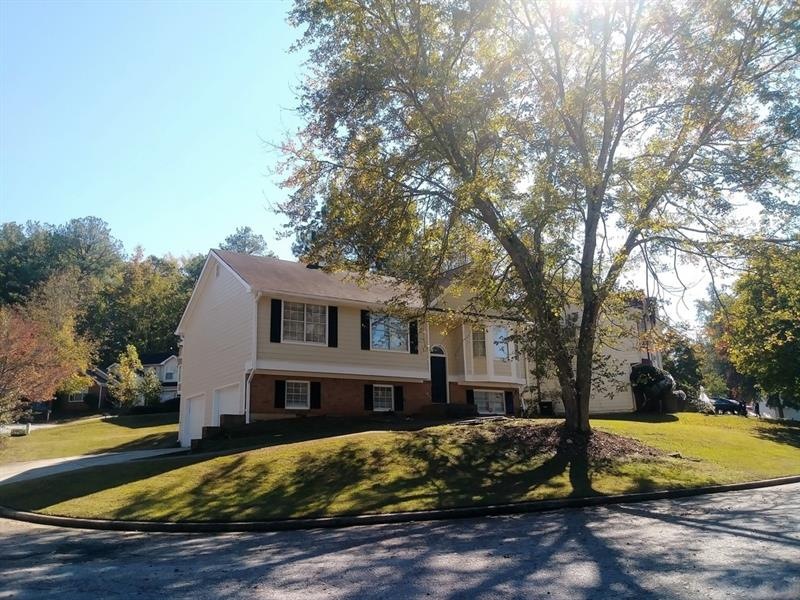 2238 Cody Ct, Lithonia, GA 30058 - photo 1