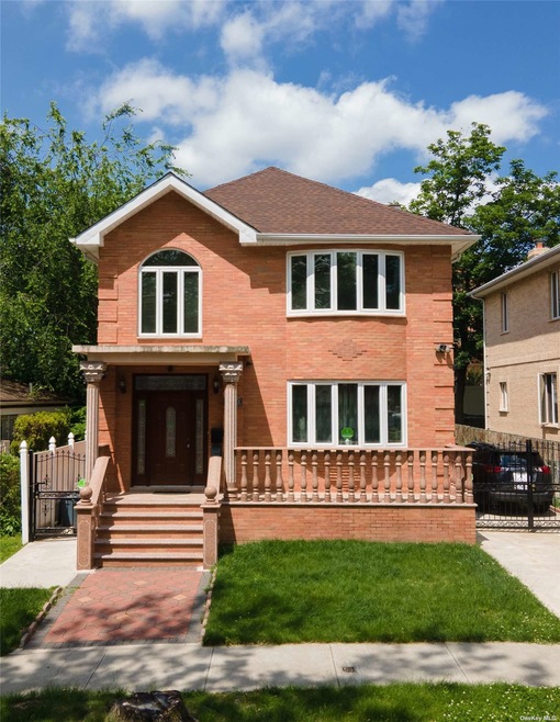 6940 168th St, Fresh Meadows, NY 11365 - photo 1