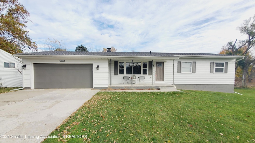 611 S Canal Rd, Lansing, MI 48917 - photo 1