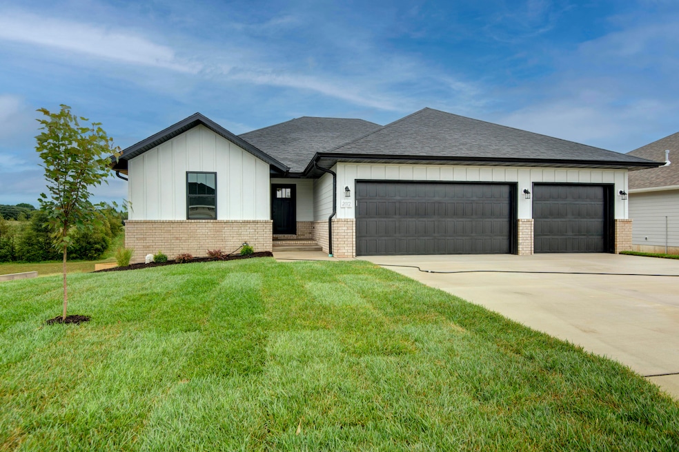 2012 Edgewood Court (1)