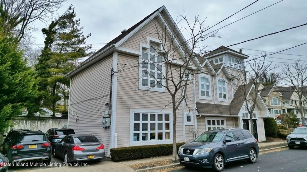 15 1st St, Staten Island, NY 10306 - photo 1