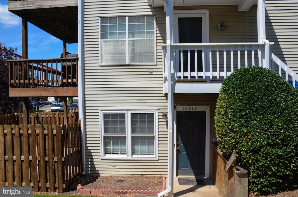 10919 Postern Ct unit 40, Manassas, VA 20109 - photo 1