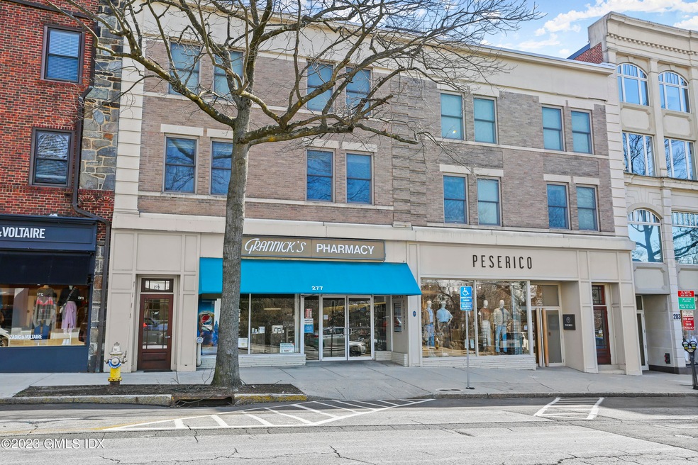 275 Greenwich Ave unit 2C, Greenwich, CT 06830 - photo 1