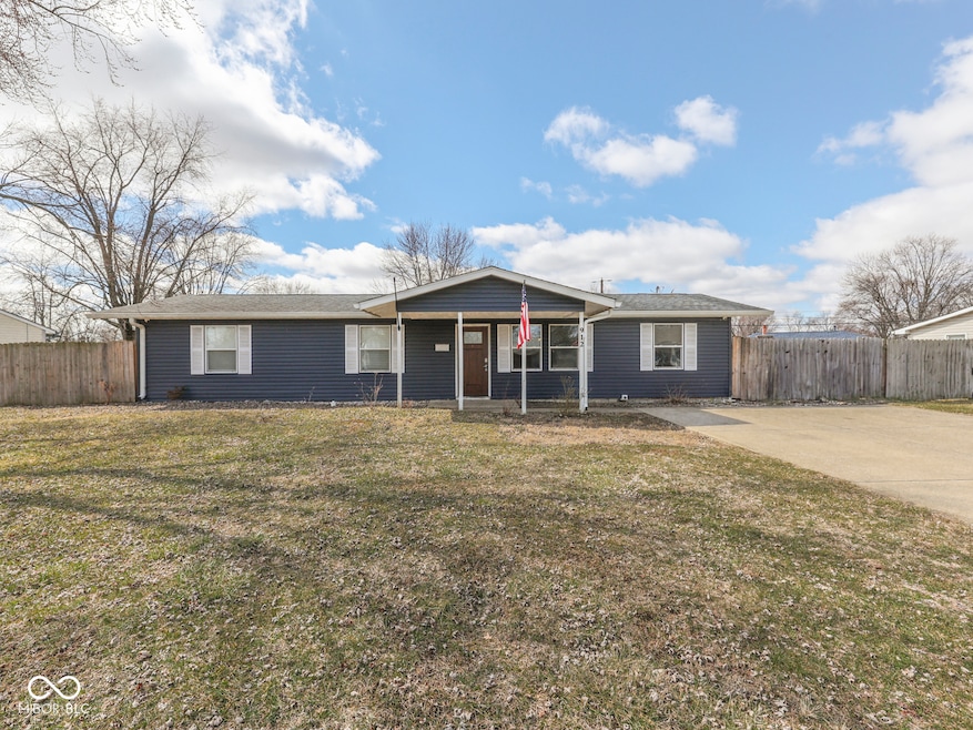 912 Sweetbriar Ave, Whiteland, IN 46184 - photo 1