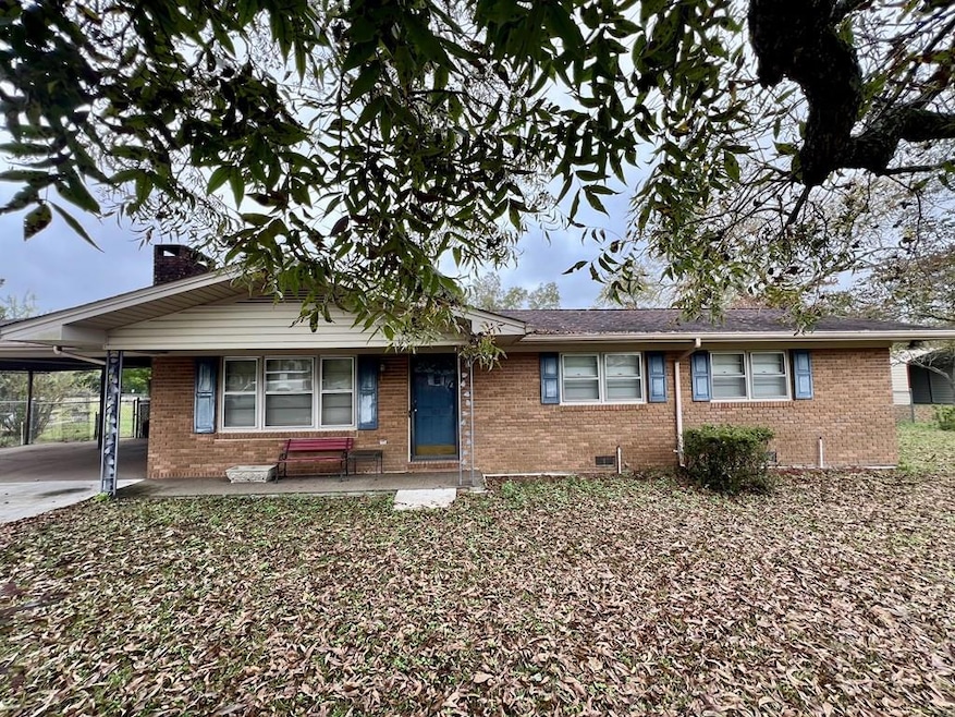 105 Halsey St, Fitzgerald, GA 31750 - photo 1