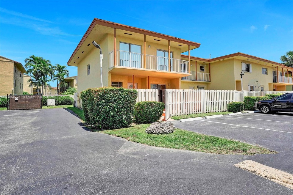 8320 SW 154th Ave unit 33, Miami, FL 33193 - photo 1