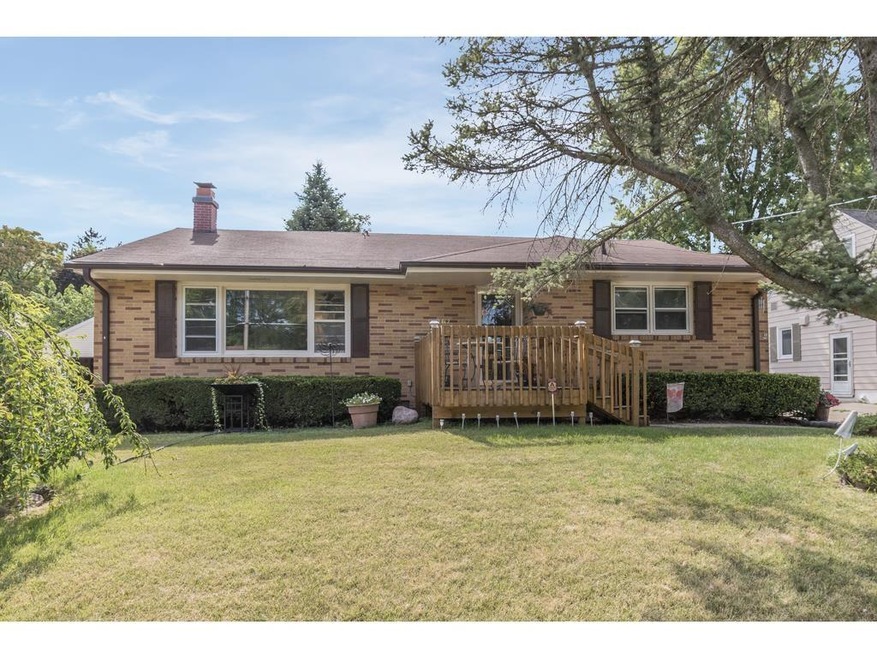 2612 48th Place, Des Moines, IA 50310 - photo 1