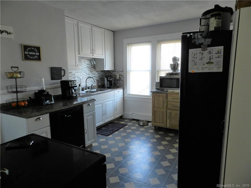 154 Mechanic St, Danielson, CT 06239 - photo 1