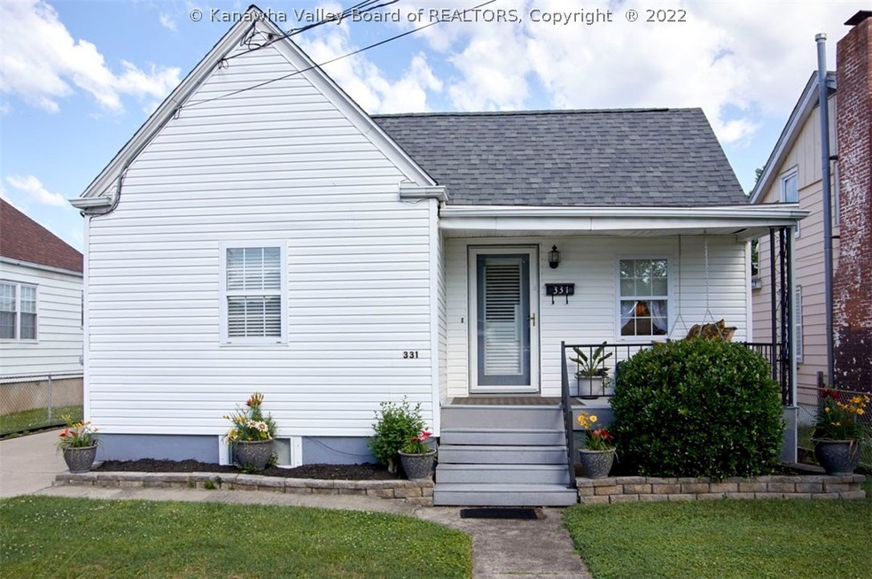 331 18th St, Dunbar, WV 25064 - photo 1