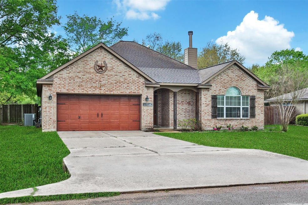 15575 Kitty Hawk Dr, Waller, TX 77484 - photo 1