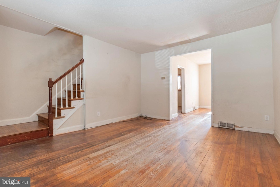 3929 Rokeby Rd, Baltimore, MD 21229 - photo 1